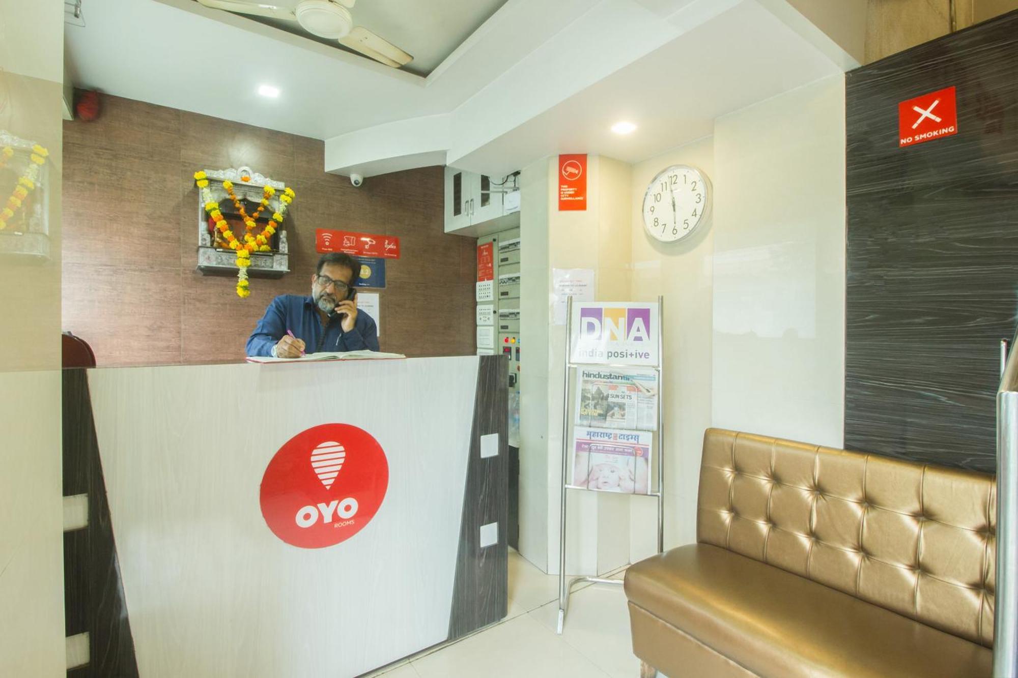 Oyo 7727 ホテル サロバル グランド Kalamboli エクステリア 写真