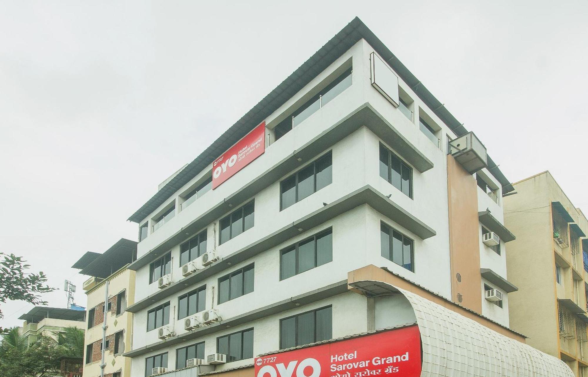 Oyo 7727 ホテル サロバル グランド Kalamboli エクステリア 写真