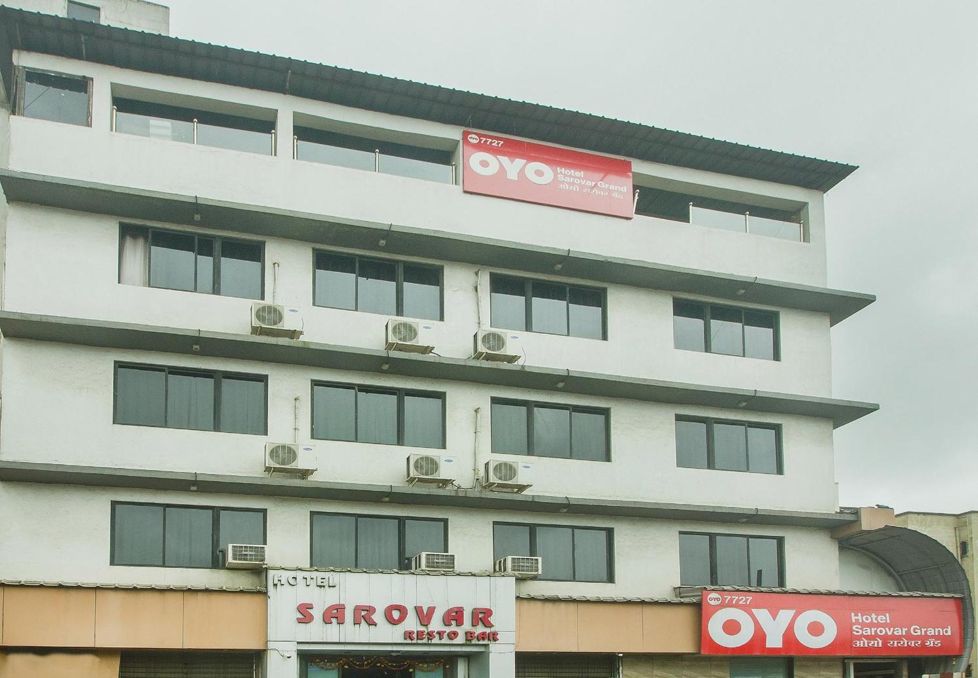 Oyo 7727 ホテル サロバル グランド Kalamboli エクステリア 写真